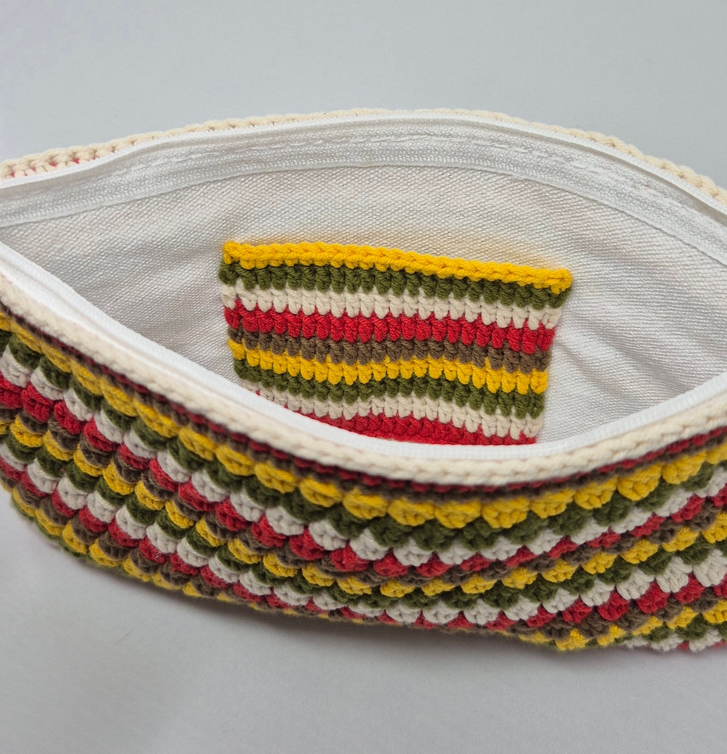 Handgehäkelte Kosmetiktasche