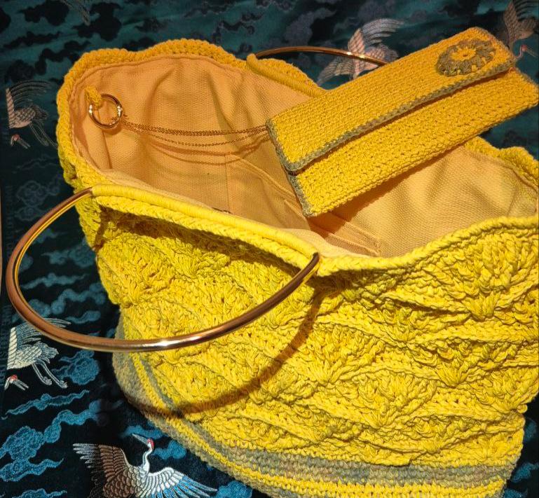 Sarîn - Goldene Eleganz- Mode Accessoires für Frauen