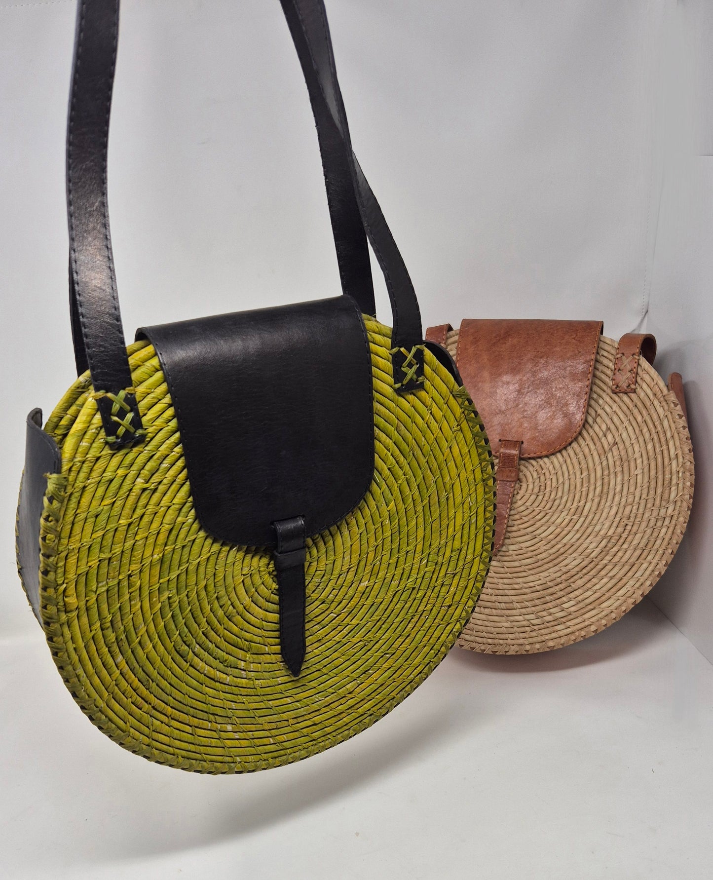 Handgefertigte Runde Raffia & Leder Tasche mittelgroß