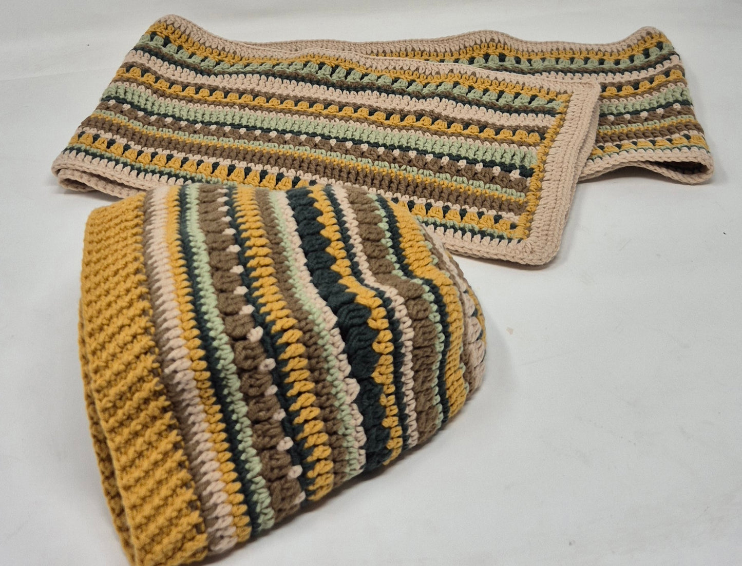 HERBSTWALD Set – Handgehäkelte Mütze & Schal aus Baumwollmix