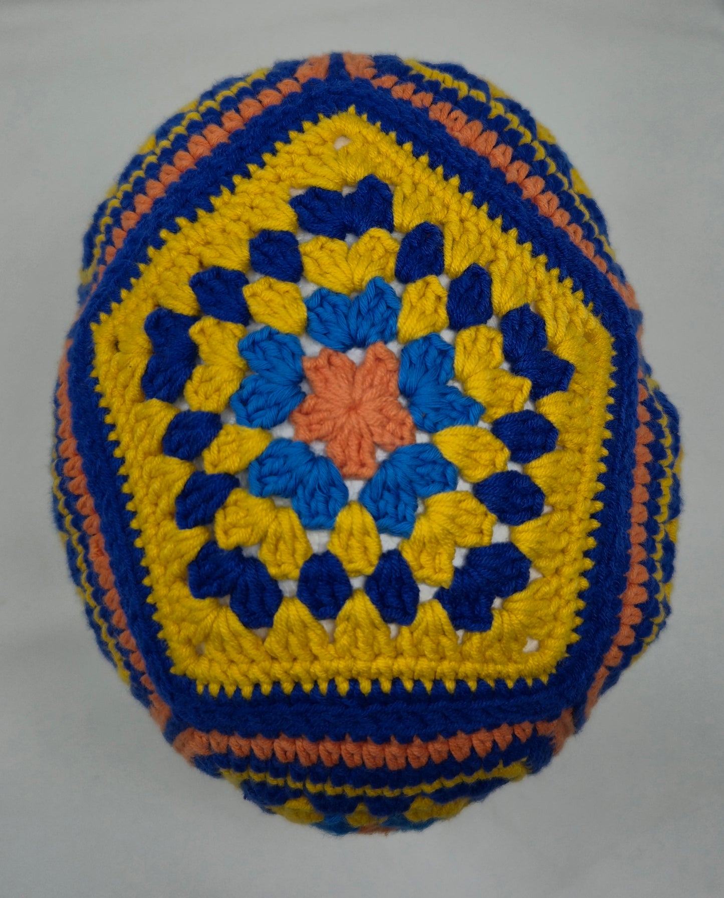 SUNNY GRANNY – Handgehäkelte Mütze aus Baumwollmix (Einzelstück)