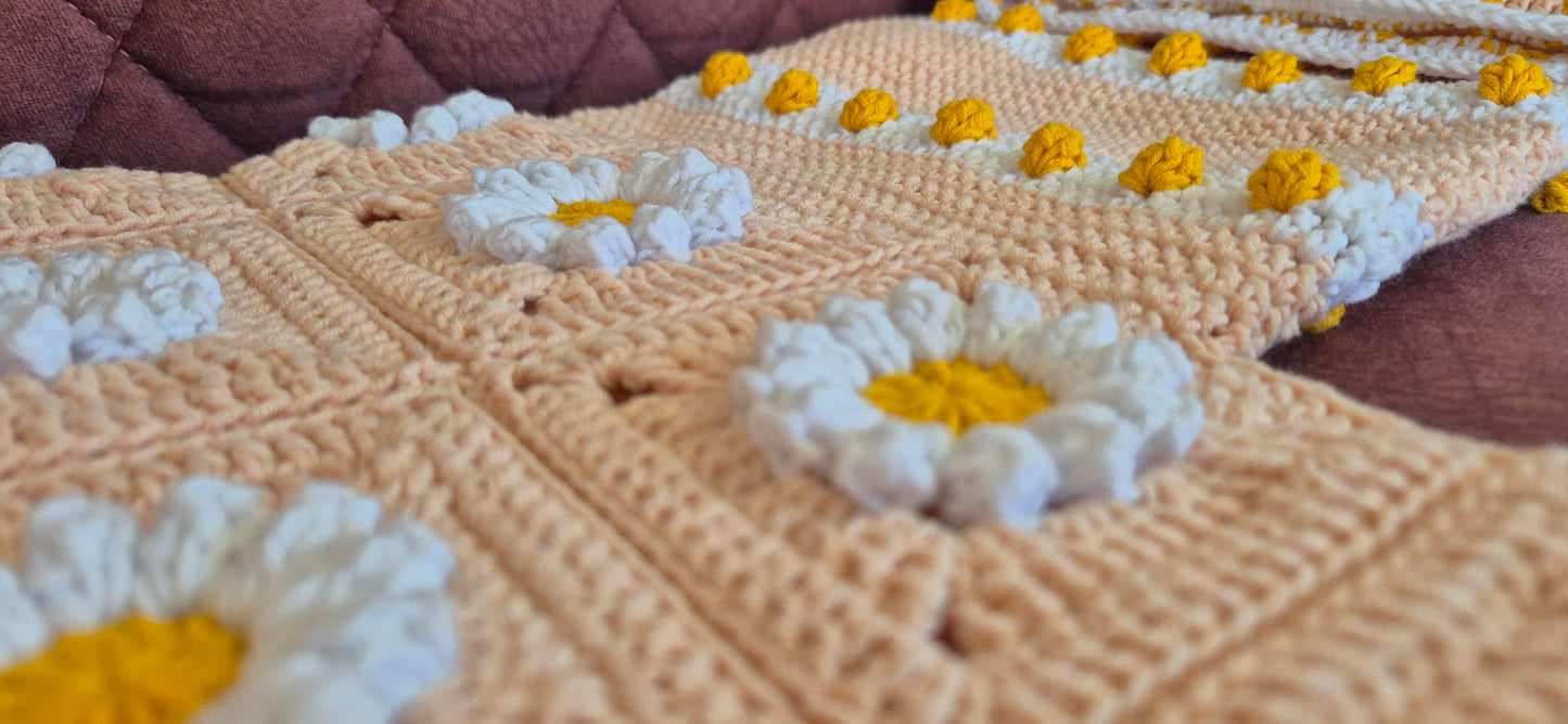 Granny-Square Cardigan mit Daisy-Blumen | handgehäkelt | Boho Style